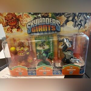 Skylanders Giants 3-Pack Action Figures - Green, Orange, Gray